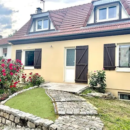 Maison Familiale A - Paris Holiday home Nanterre