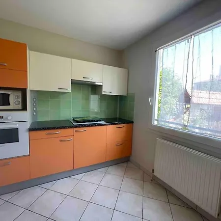 Holiday home Maison Familiale A - Paris Nanterre